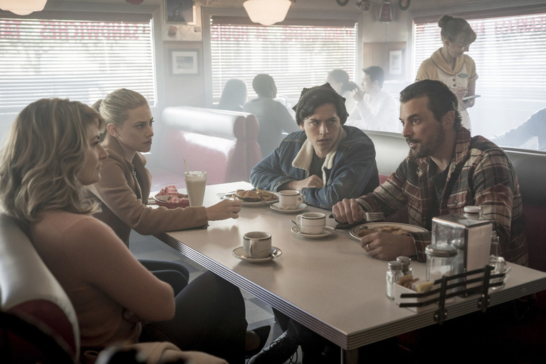Riverdale Season 2 Photos