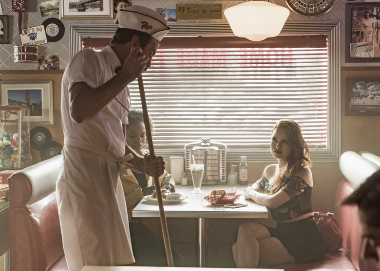 Riverdale Season 2 Photos