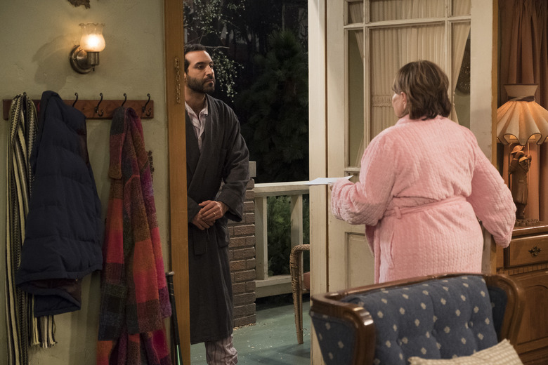 Roseanne Season 10 Episode 7