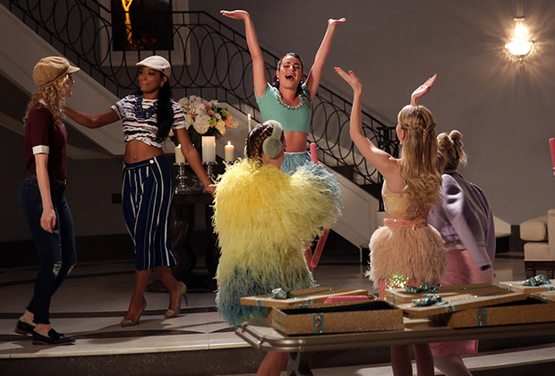 scream-queens-106-17
