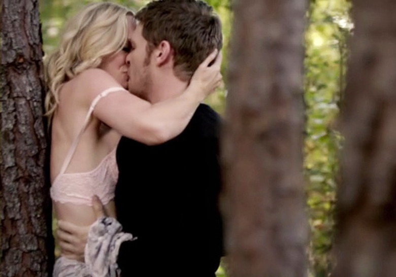 vampire-diaries-klaus-caroline