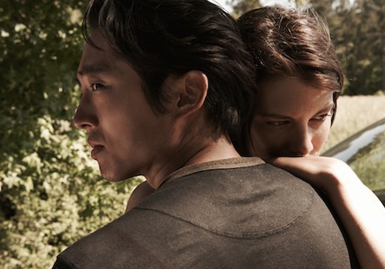 4c013329-d926-f2e6-e5d6-af1ca58b6ee5_TWDS4_Gallery_Glenn-Maggie_Car_5925_V1