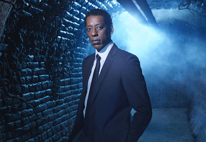Orlando Jones as Captain Frank Irving
