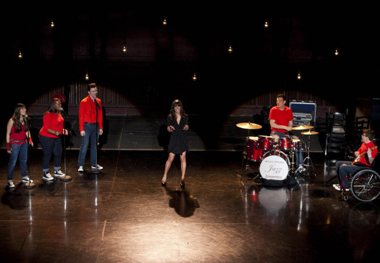 Glee Seaosn 4 Spoilers Don't Stop Believin'