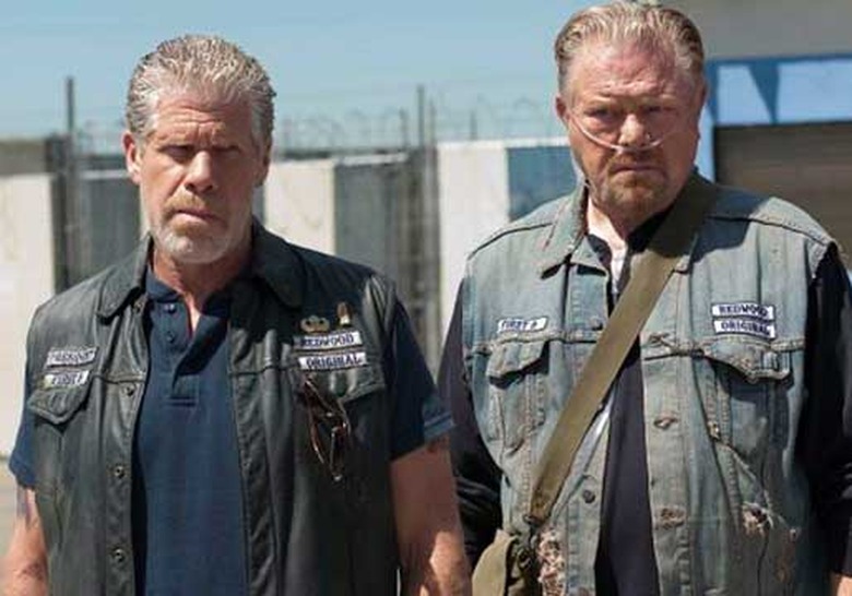 sons-of-anarchy-best-episodes-family-recipe