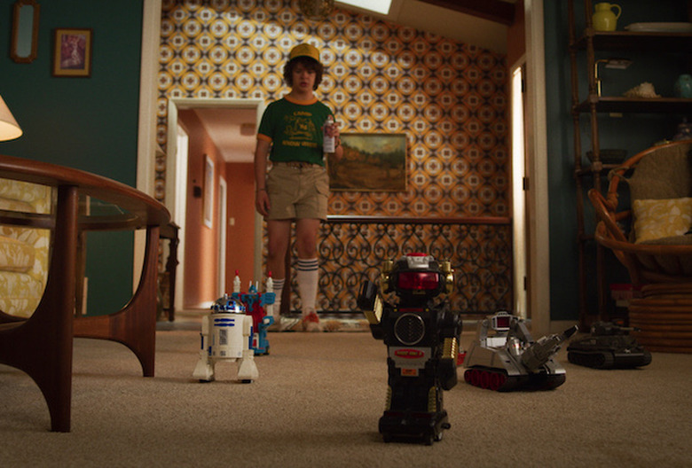 stranger things season 3 photos