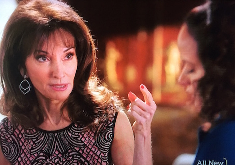 devious-maids-genevieve