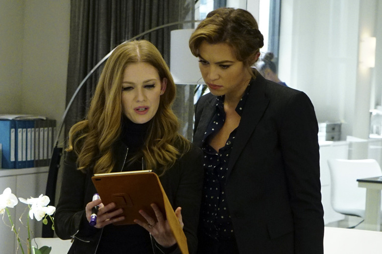 MIREILLE ENOS, ELVY YOST