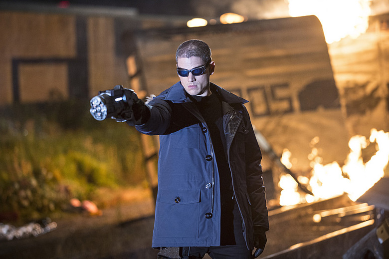 the-flash-season-1-photos-felicity (15)