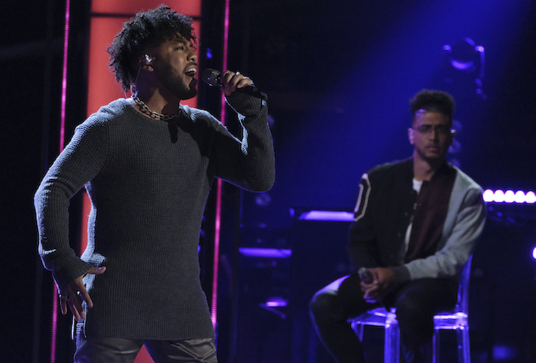 the voice photos how to fix the show