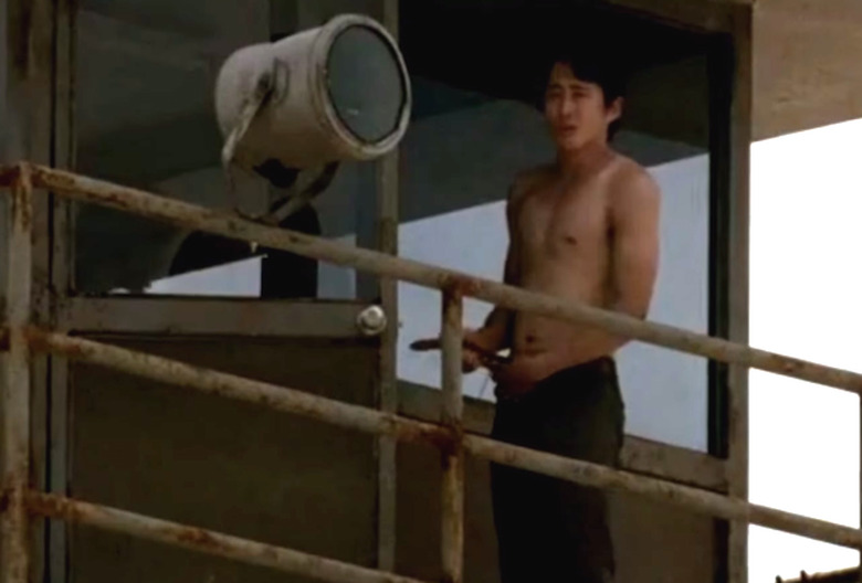 the walking dead 15 most memorable glenn moments