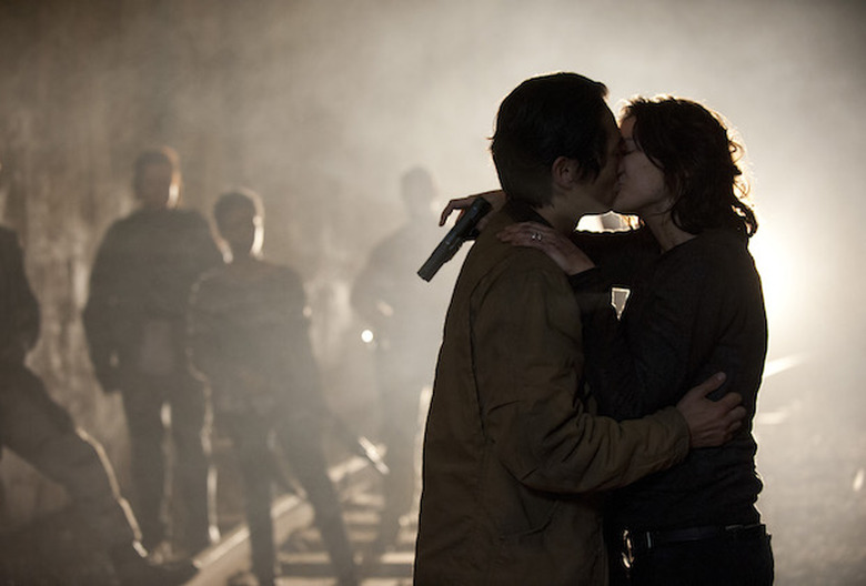 the walking dead 15 most memorable glenn moments