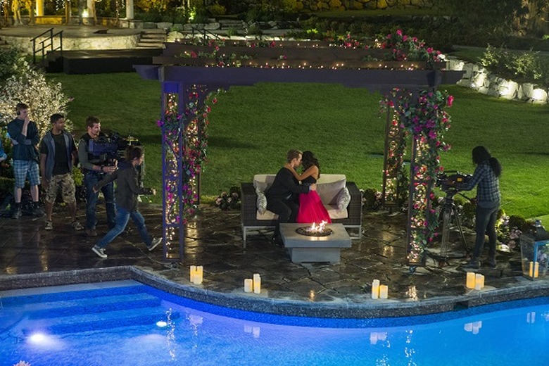 unreal-season-1-photos (1)