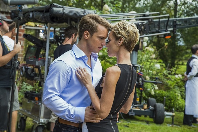 unreal-season-1-photos (1)