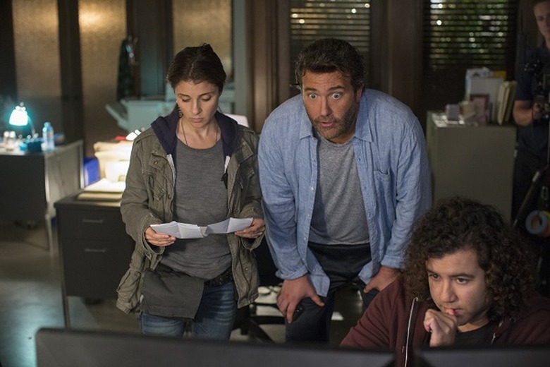 unreal-season-1-photos (7)