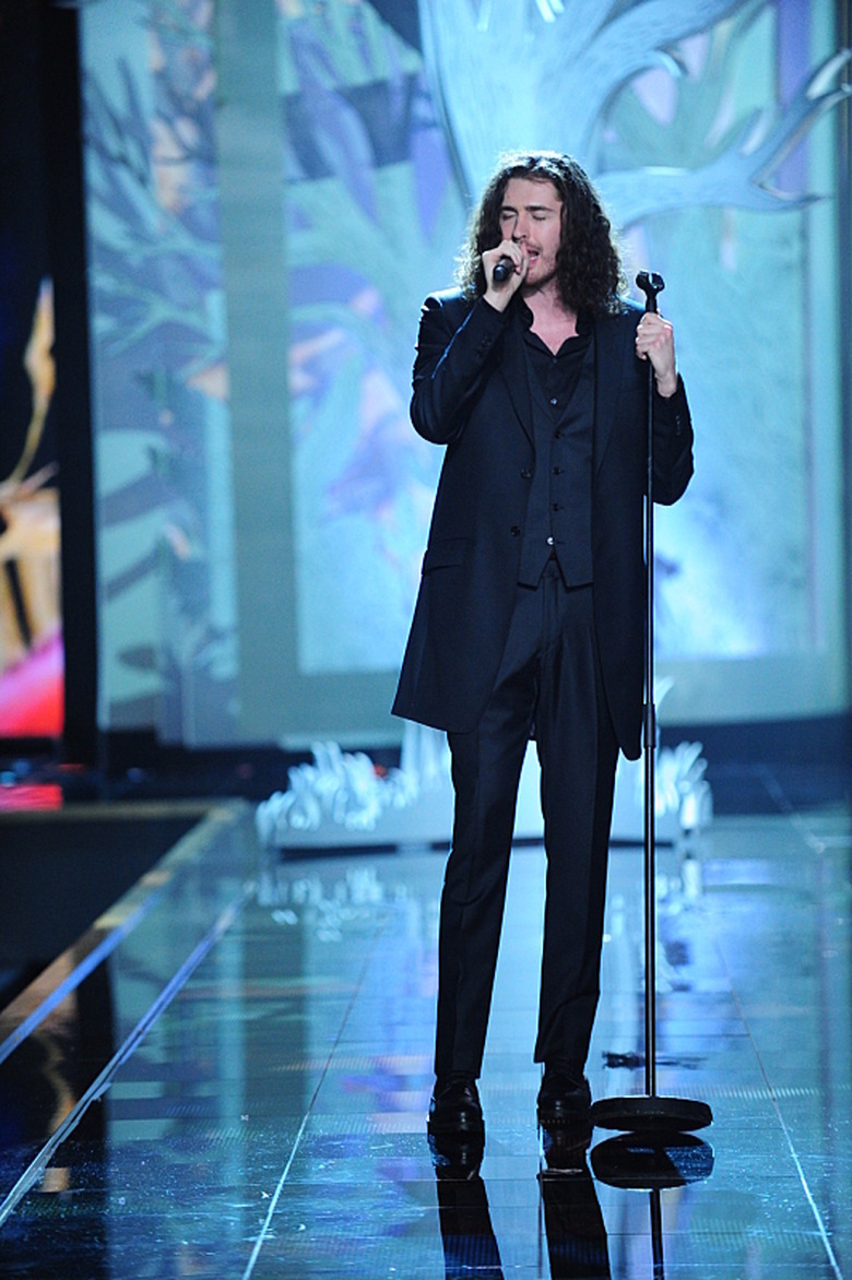 vs-fashion-show-2014-10