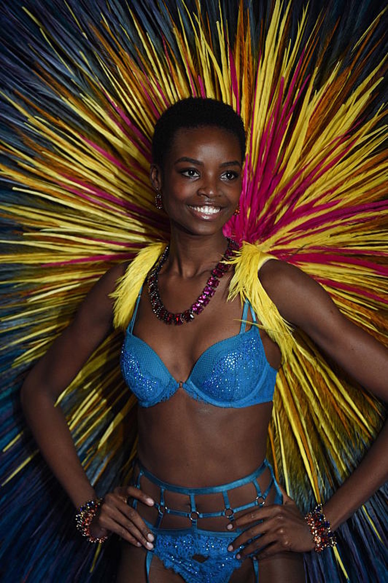 vs-fashion-show-2015-18
