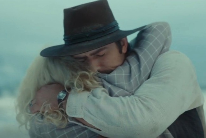 1923-season-2-finale-alex-spencer-hug