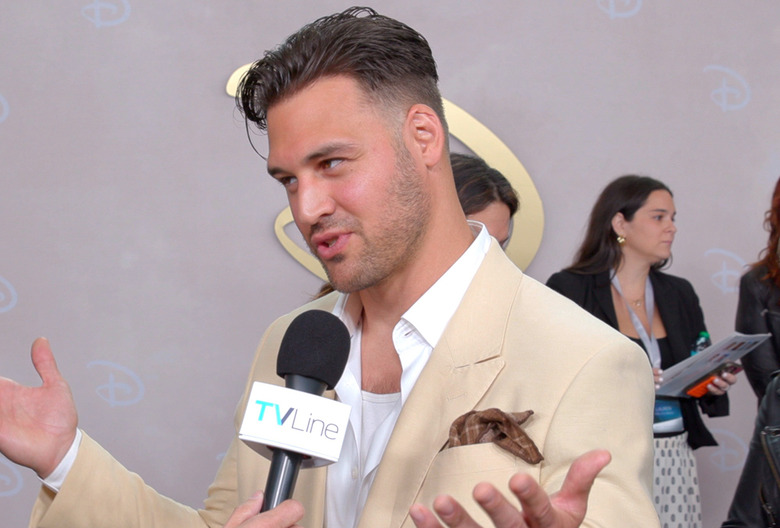 Eddie Leaving 911 Ryan Guzman Interview Season 8 Finale Video