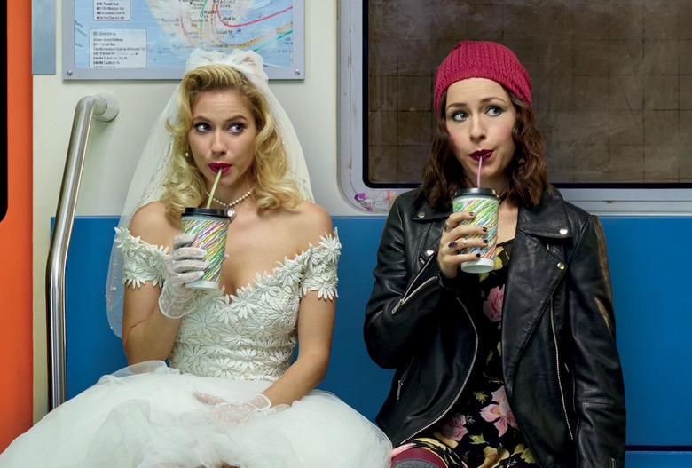 Hindsight VH1 Season 2 Cancelled Sarah Goldberg