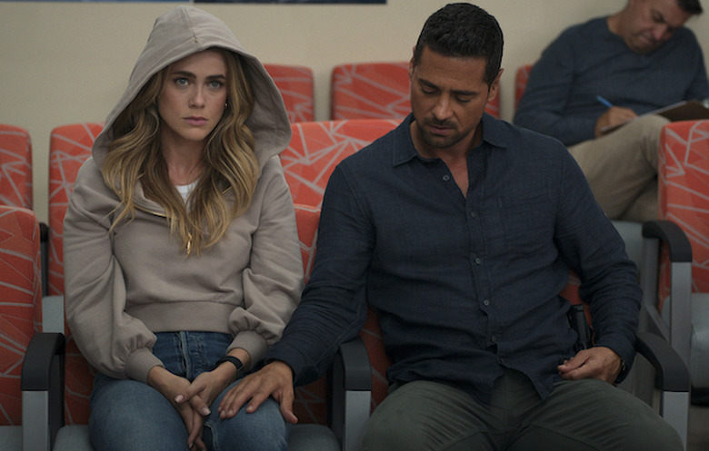 Melissa Roxburgh and J.R. Ramirez in Manifest Season 4