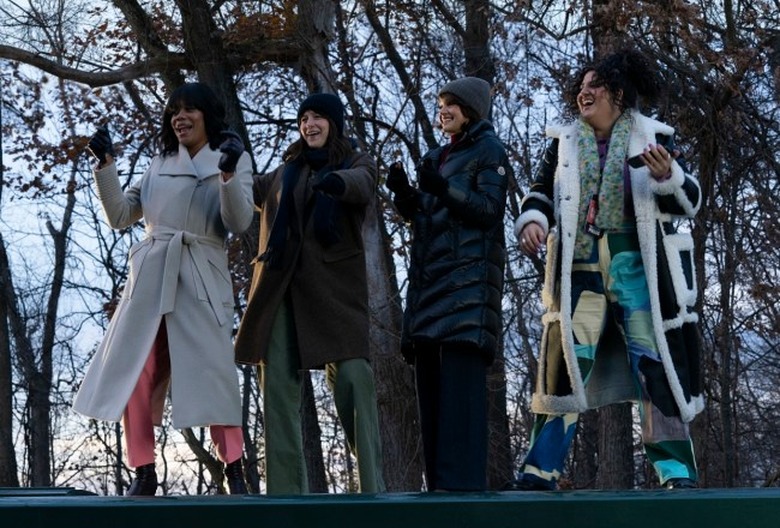 the-girls-on-the-bus-6