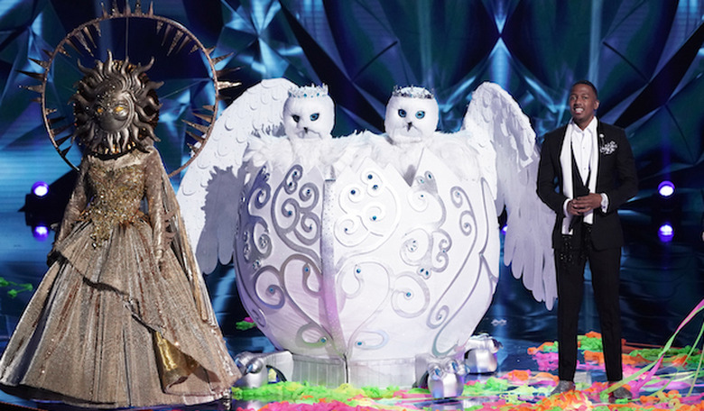the-masked-singer-clint-black-lisa-hartman-snow-owls-season-4-interview-video