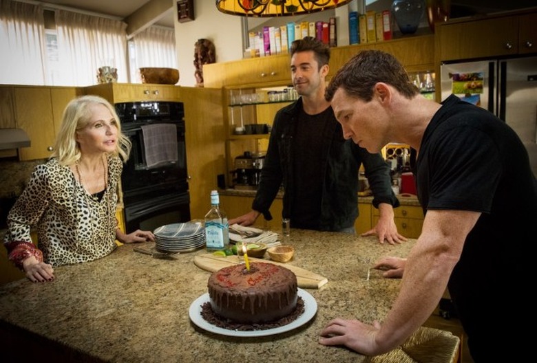 ANIMAL KINGDOM, (from left): Ellen Barkin, Scott Speedman, Shawn Hatosy, 'Dead To Me', (Season 1,