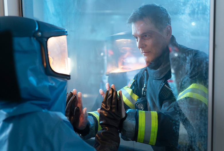 911 Bobby Dies Peter Krause Exit Explained Season 8 Episode 15