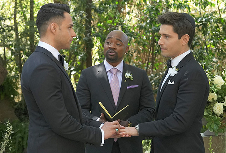911 Lone Star Recap Season 4 Finale Tarlos Wedding