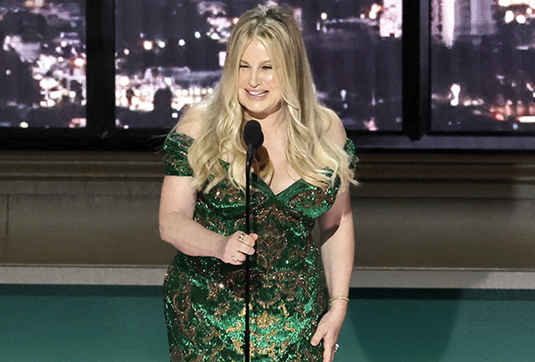 Emmys 2022 Jennifer Coolidge