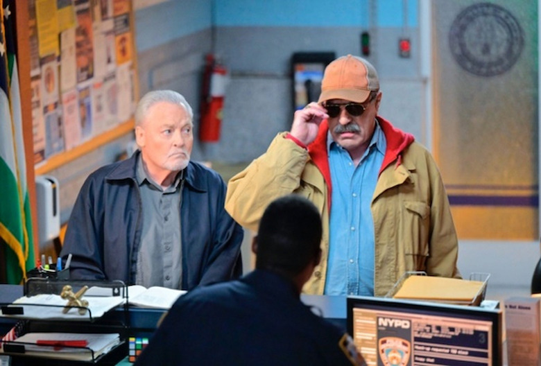 Blue Bloods 13x01