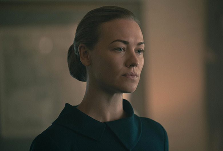 Yvonne Strahovski The Handmaid's Tale