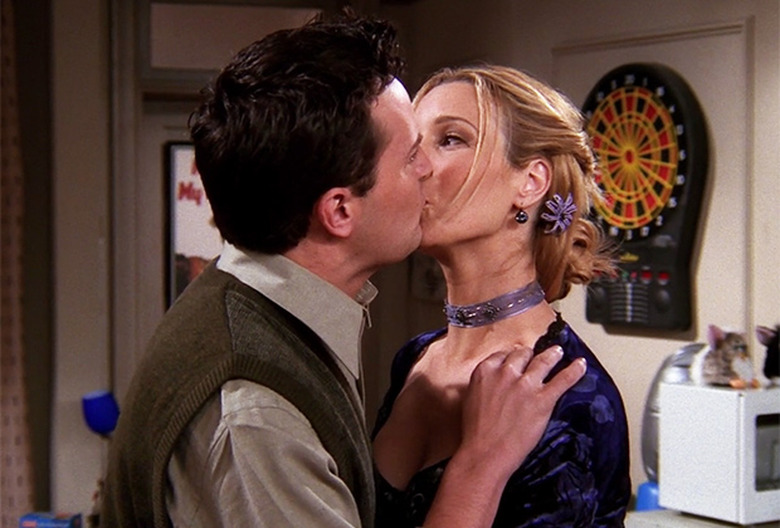 Friends Phoebe Chandler Kiss