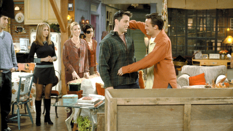Friends 'The One With Chandler In A Box'