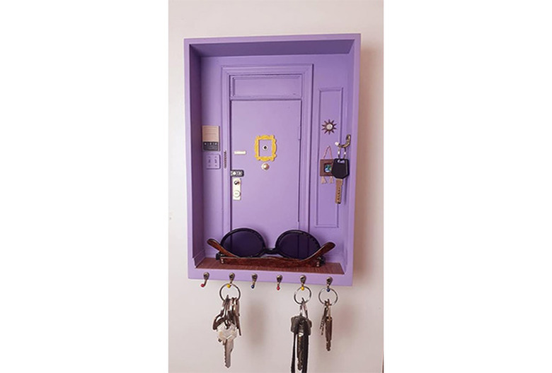 friends tv show gifts - monica's door key holder