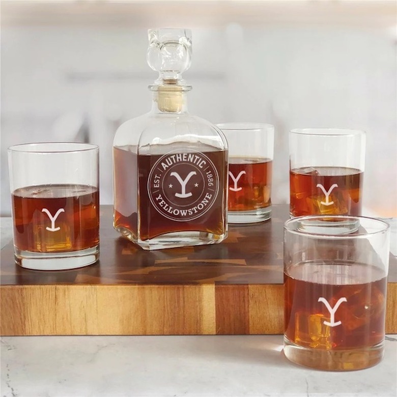 gifts for yellowstone fans