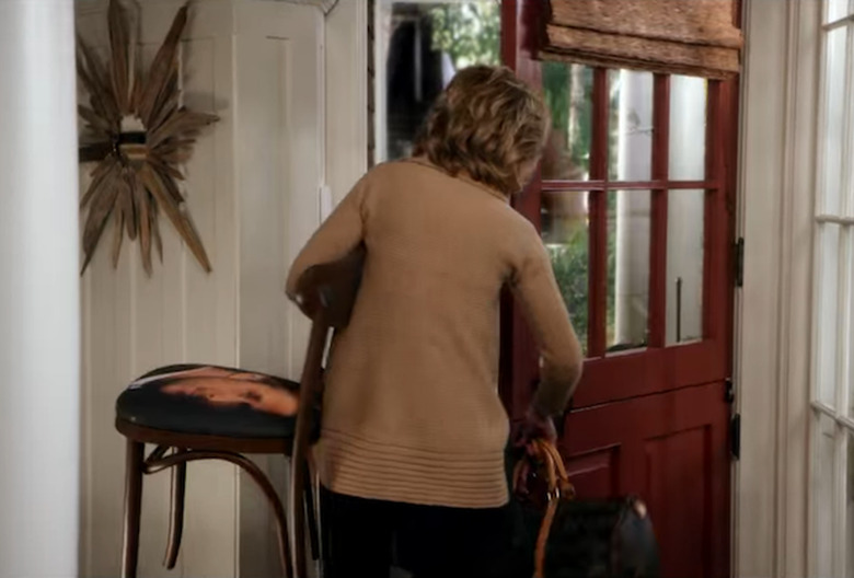 grace-frankie-goslin-chair