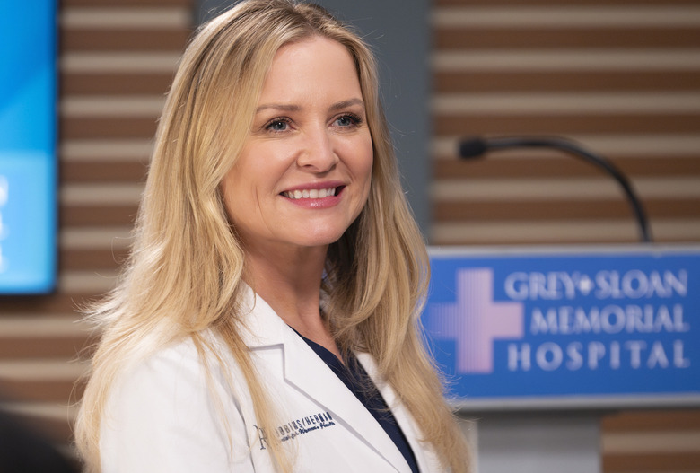 GREY’S ANATOMY - “Baby Can I Hold You” - Dr. Arizona Robbins returns to Grey Sloan for a particularly complicated case. The interns are interrogated about their past mistakes, while Teddy is eager to return to work after her health scare. THURSDAY, APRIL 4 (9:00-10:01 p.m. EDT) on ABC. (Disney/Anne Marie Fox) JESSICA CAPSHAW