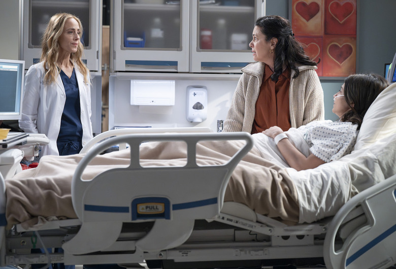 GREY’S ANATOMY - “How Do I Live” - While the interns are excited to transition to second-year residency, an ordinary day at Grey Sloan takes an unexpected turn when a medical emergency unfolds in the operating room, endangering lives inside the hospital. THURSDAY, MAY 15 (10:00-11:00 p.m. EDT) on ABC. (Disney/Anne Marie Fox) 
KIM RAVER, JACQUELINE MAZARELLA, FLORIANA LIMA