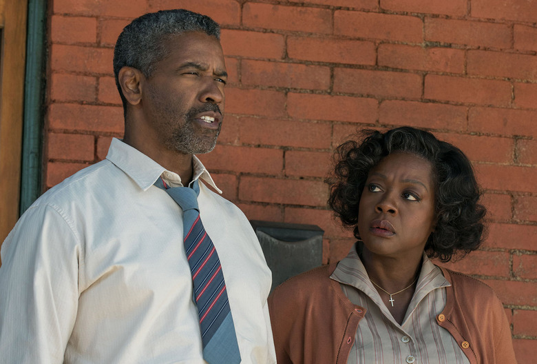 Denzel Washington and Viola Davis in Fences