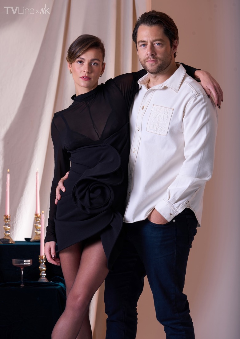 outlander-sam-heughan-caitriona-balfe-photos
