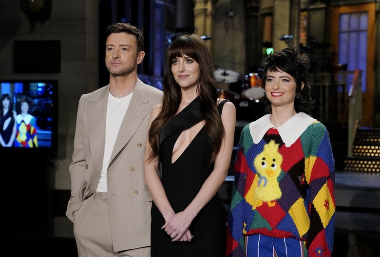 Dakota Johnson SNL