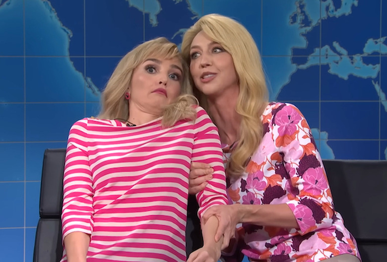 Debbie Hole and Stacy Bussy (Chloe Fineman and Heidi Gardner), 'SNL' Weekend Update