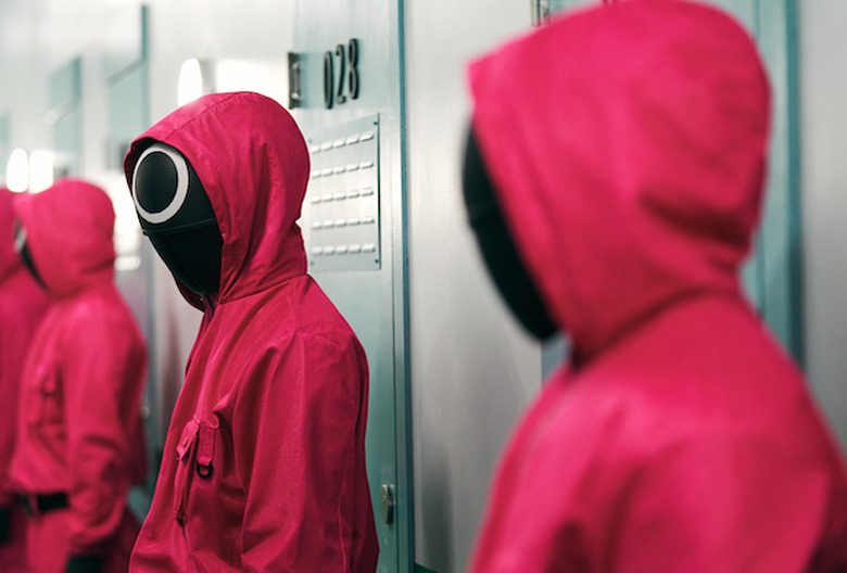 squid-game-workers-28-29