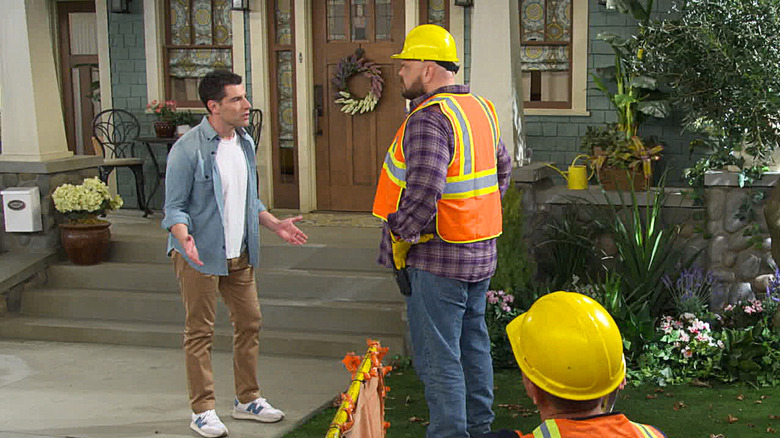 The Neighborhood Season 6: CBS and Paramount Plus Release Date, Cast, Spoilers
