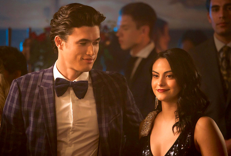 Riverdale Camila Mendes Charles Melton