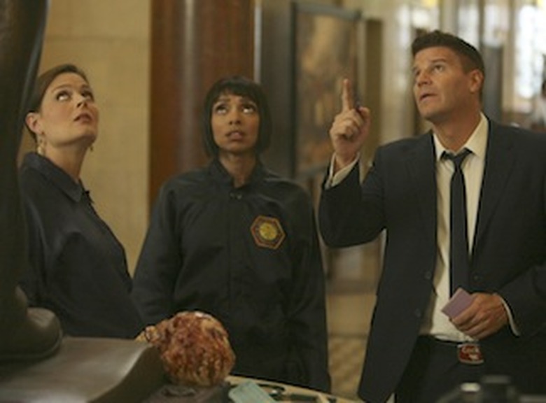 Bones-Thecrackinthecode-Nationalhistorymuseumcrimescene_0162