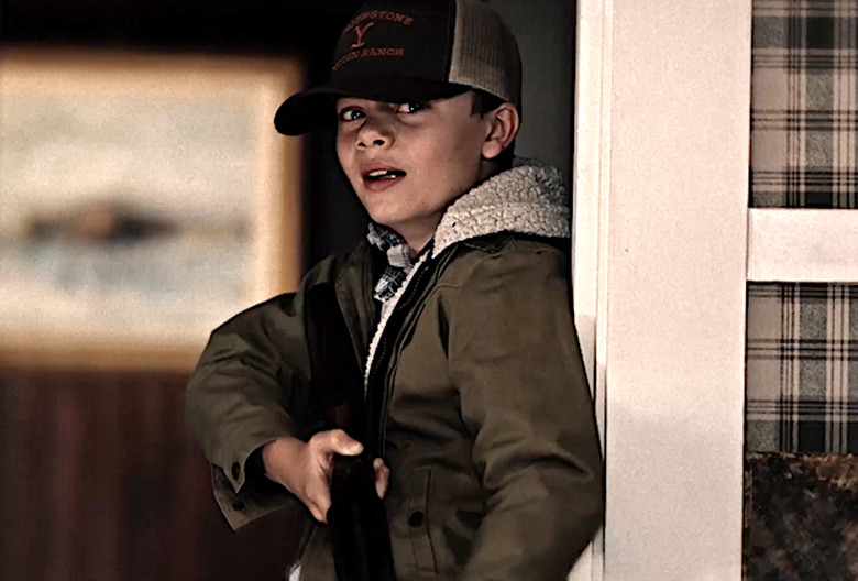 yellowstone-season-4-episode-1-tate-shoots