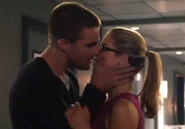 Arrow Season 3 Olicity Kiss